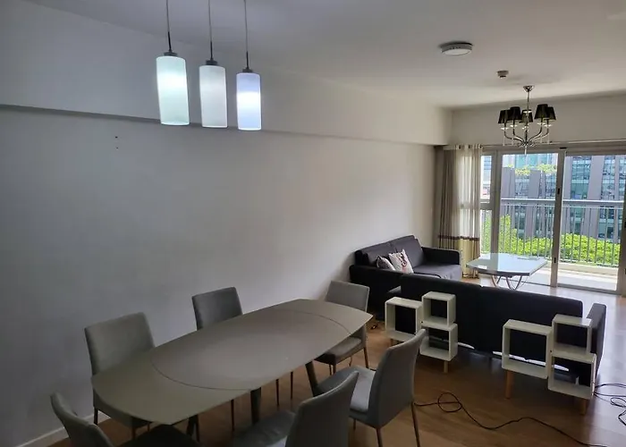 Luxury @ Bgc Sleeps 6 Comfortably Fast Wifi Pool! * Manila