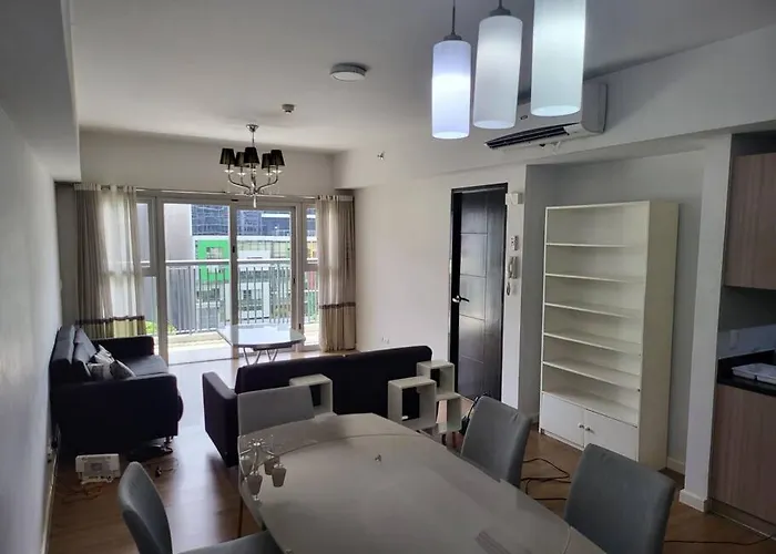 Luxury @ Bgc Sleeps 6 Comfortably Fast Wifi Pool! Apartamento Manila