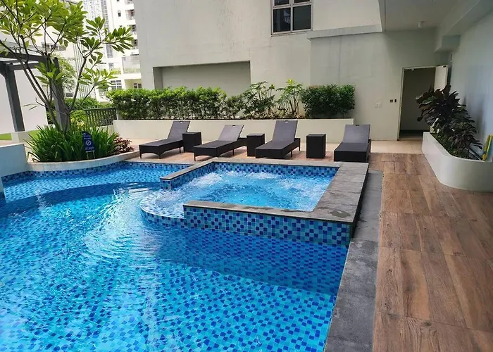 Luxury @ Bgc Sleeps 6 Comfortably Fast Wifi Pool! Apartamento Manila