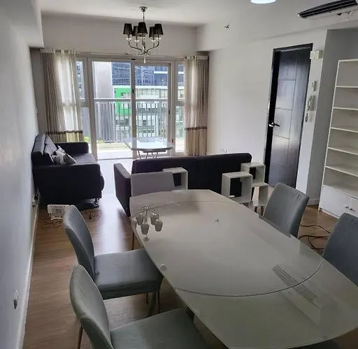 Apartamento Luxury @ Bgc Sleeps 6 Comfortably Fast Wifi Pool!