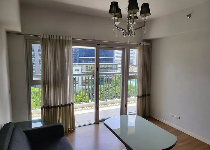 Luxury @ Bgc Sleeps 6 Comfortably Fast Wifi Pool! Apartamento Manila