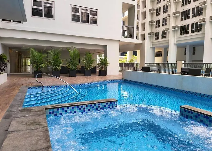 Apartamento Luxury @ Bgc Sleeps 6 Comfortably Fast Wifi Pool! *