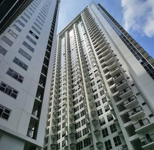 Luxury @ Bgc Sleeps 6 Comfortably Fast Wifi Pool! Manila