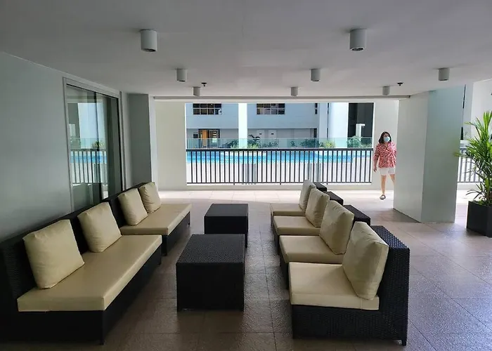 Luxury @ Bgc Sleeps 6 Comfortably Fast Wifi Pool! Apartamento
